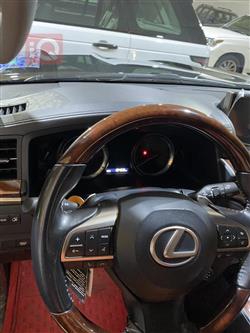 لكزس LX